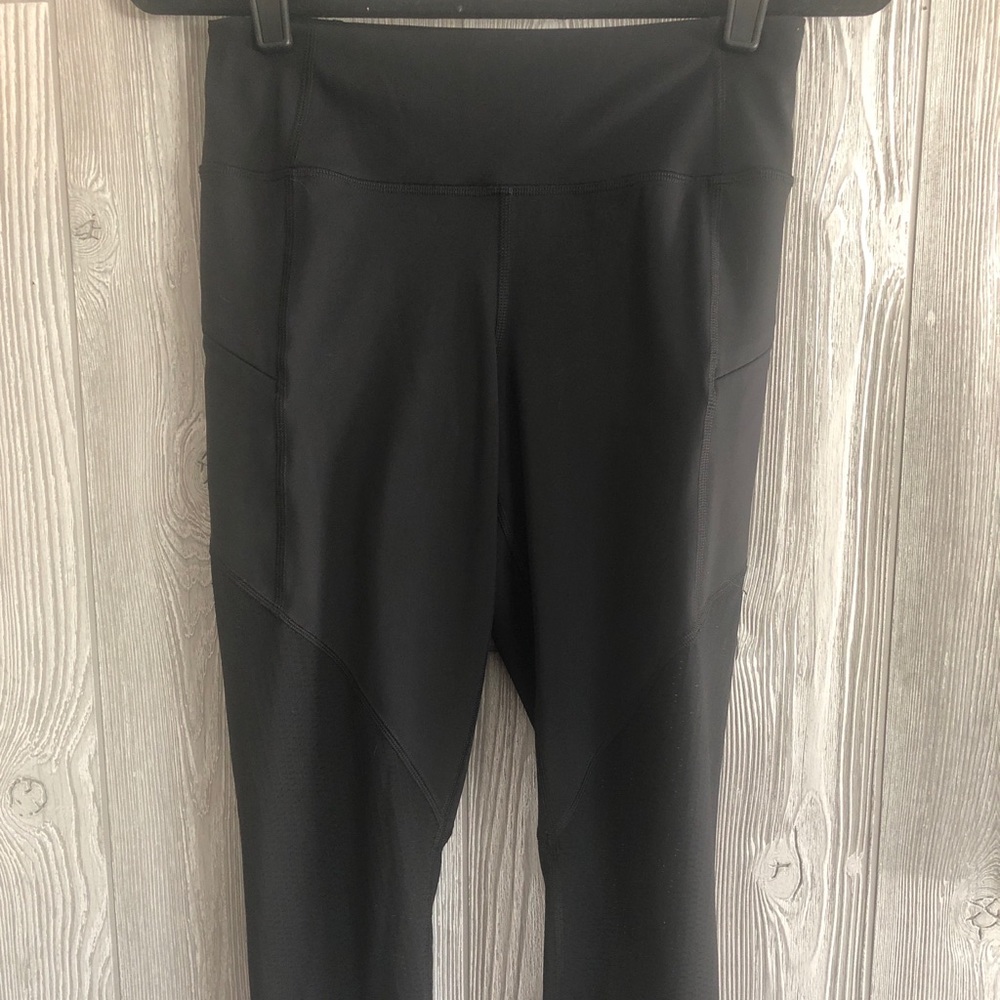 Athleta, 3/4 length pants with mesh, size SMALL